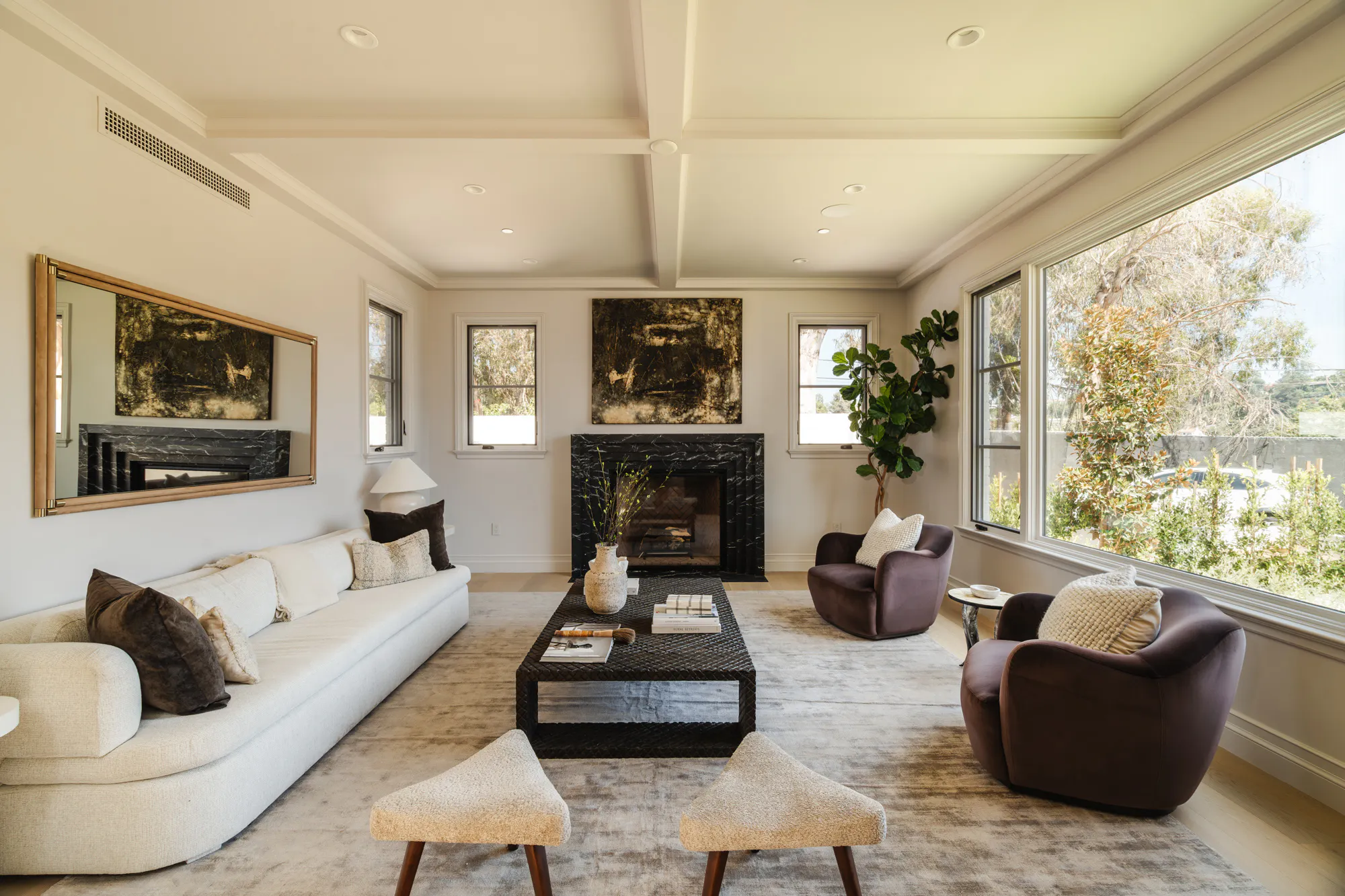 Meridith-Baer-Home-Home-Staging-California-Vance-Transitional-Living-Room